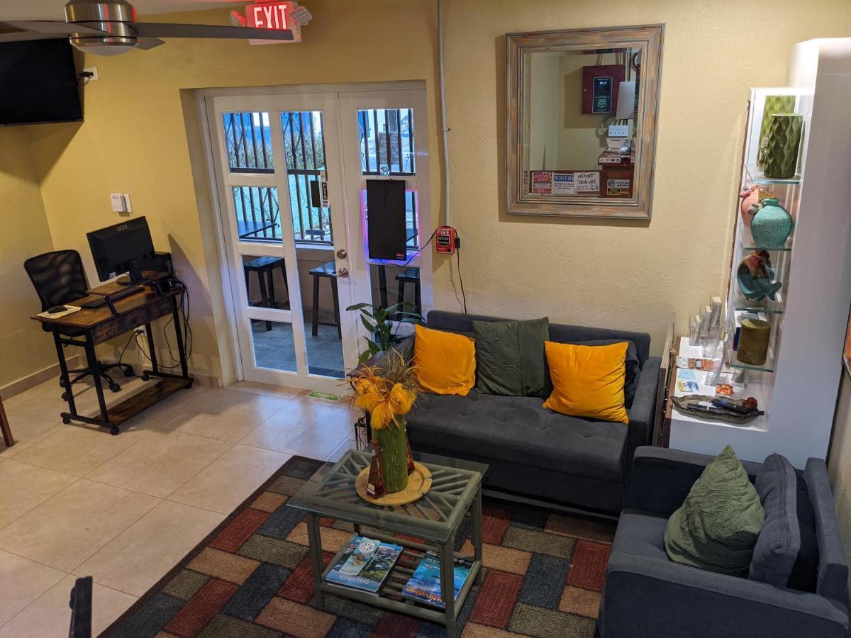 Midtown Guest House Charlotte Amalie Exterior foto