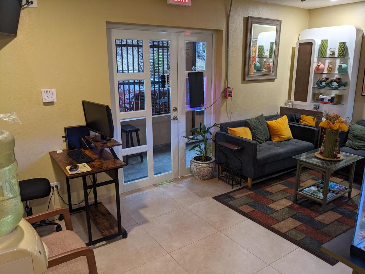 Midtown Guest House Charlotte Amalie Exterior foto
