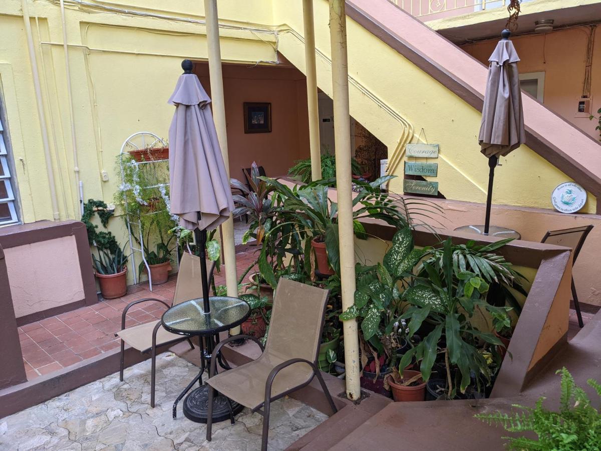 Midtown Guest House Charlotte Amalie Exterior foto