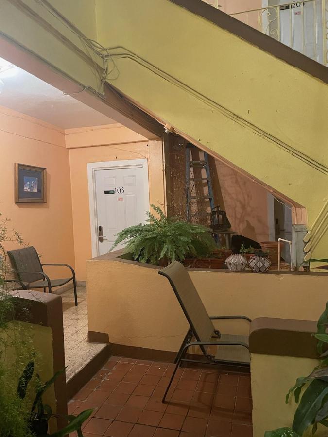 Midtown Guest House Charlotte Amalie Exterior foto